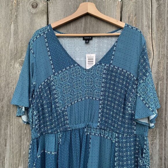 TORRID Dress 2XL Blue Mini Challis Elastic Waist V-Neck Pockets Boho - Picture 4 of 13